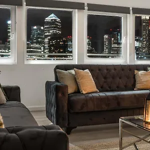 Apartment Canarywharf By Sleepy, London