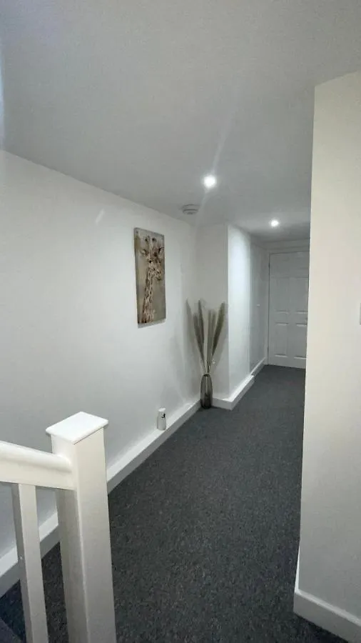 2 Bed Room Luxury Apartment In Old Kent Road London 0*,  United Kingdom